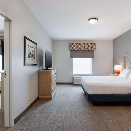 Hampton Inn & Suites Dodge City Boot Hill Casino Экстерьер фото