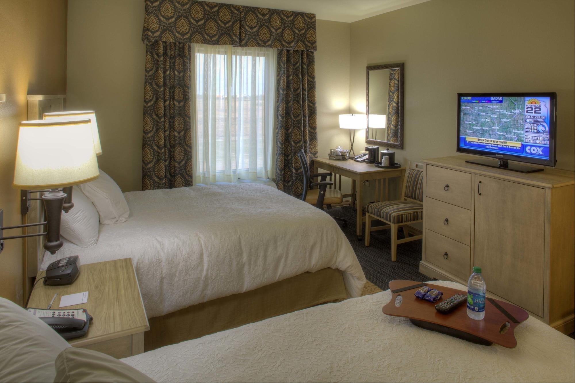 Hampton Inn & Suites Dodge City Boot Hill Casino Экстерьер фото