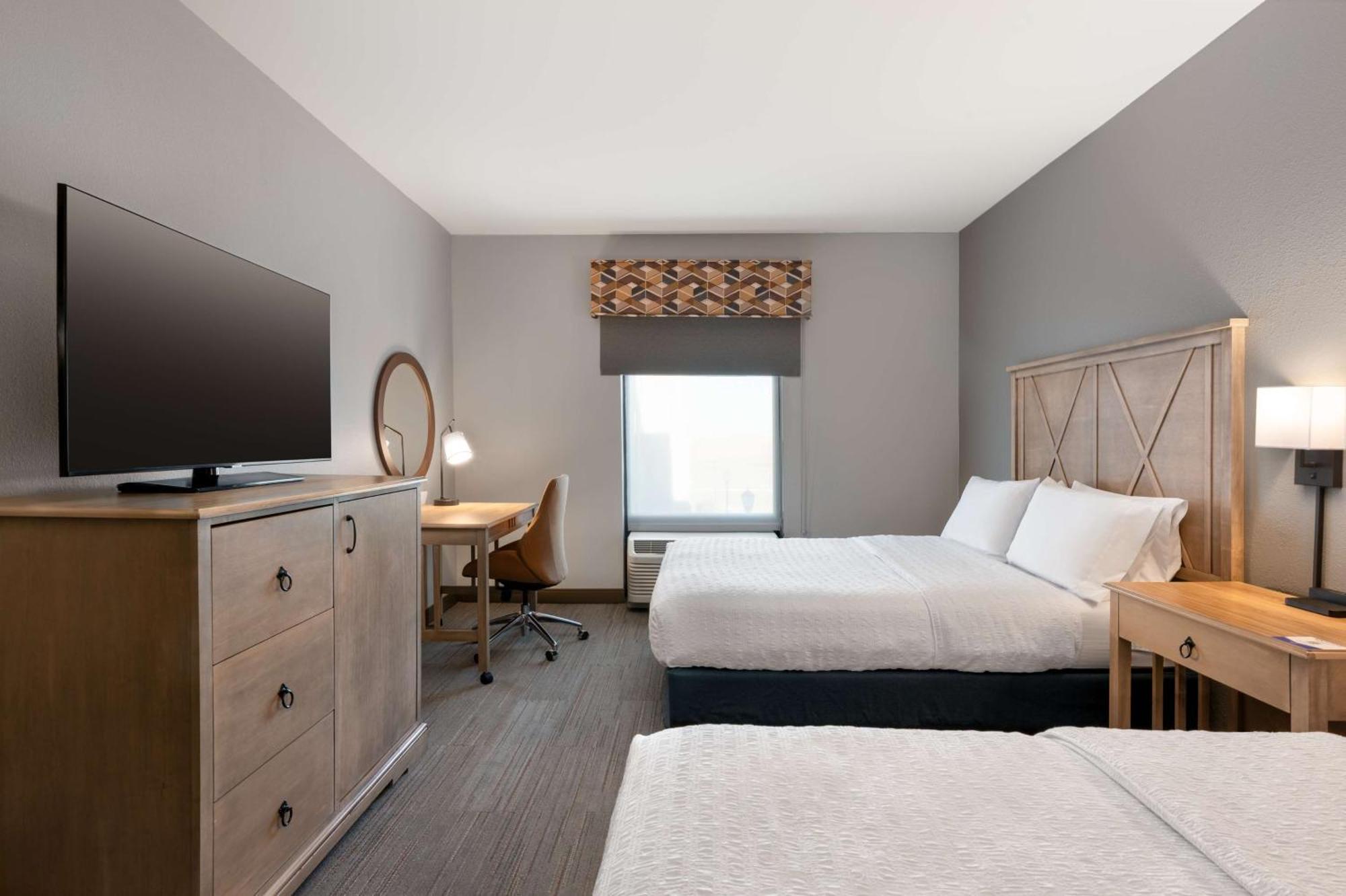 Hampton Inn & Suites Dodge City Boot Hill Casino Экстерьер фото